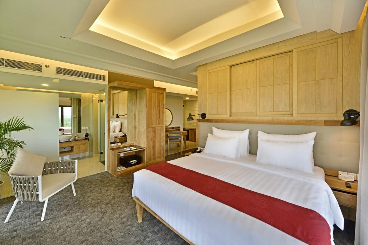 Famvida Hotel Lubuklinggau Room photo